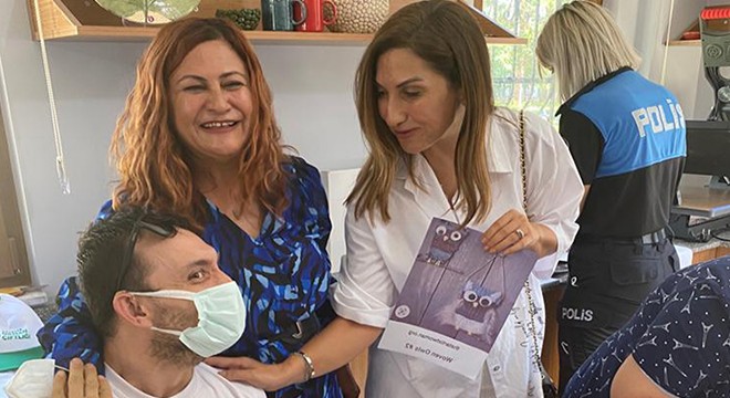 Müdür eşinden 'özel' ziyaret