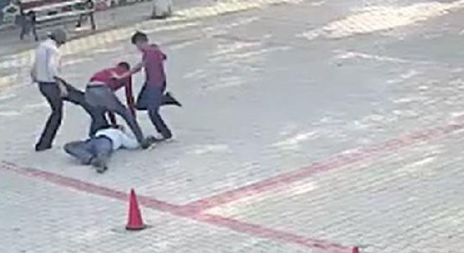 Müdür yardımcısını döven baba- oğul tutuklandı