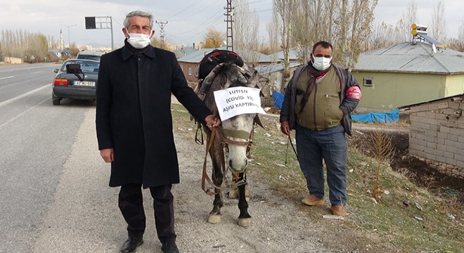 Muhtar atına binip, mahalleliyi aşıya davet etti