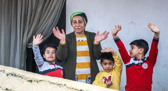 Muhtar ve gönüllüler, 4 cana sahip çıktı