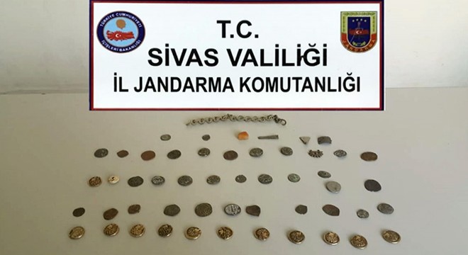 Muhtara tarihi eser kaçakçılığından gözaltı