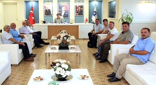 Muhtardan Türel'e şiir
