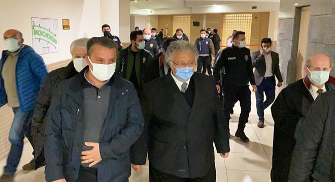 Müjdat Gezen ve Metin Akpınar'ın yargılanmasına başlandı