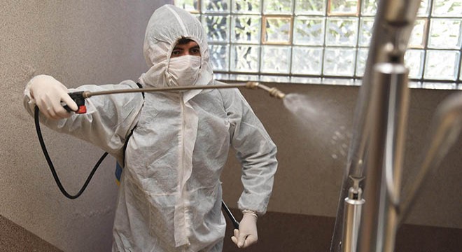 Muratpaşa 1,5 ayda 2734 binayı dezenfekte etti