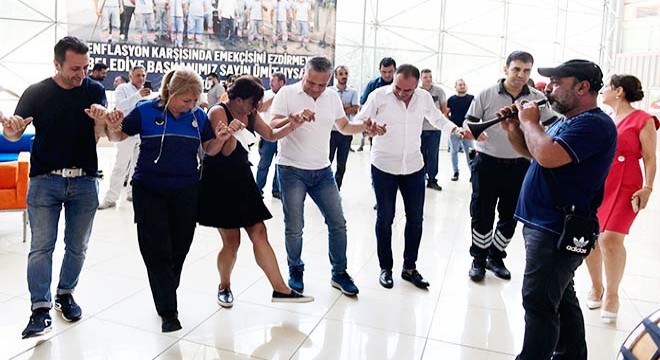 Muratpaşa'da davul-zurnalı toplu sözleşme