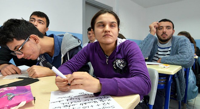 Muratpaşa'da engelli bireyler için kurs açıldı