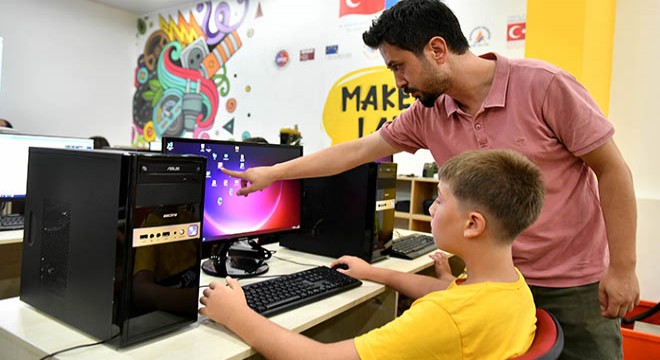 Muratpaşa'da robotik kodlama kursuna başvuru başladı