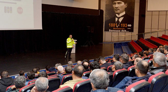 Muratpaşa'da şoförler eğitim aldı