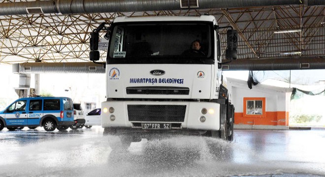 Muratpaşa'da temizlik harekatı