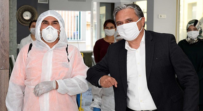 Muratpaşa'da üçte iki personel ile hizmet