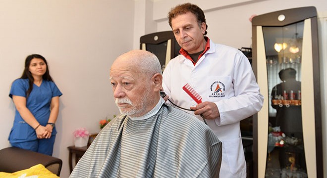 Muratpaşa'dan 7 bin 720 kişiye evde sosyal hizmet