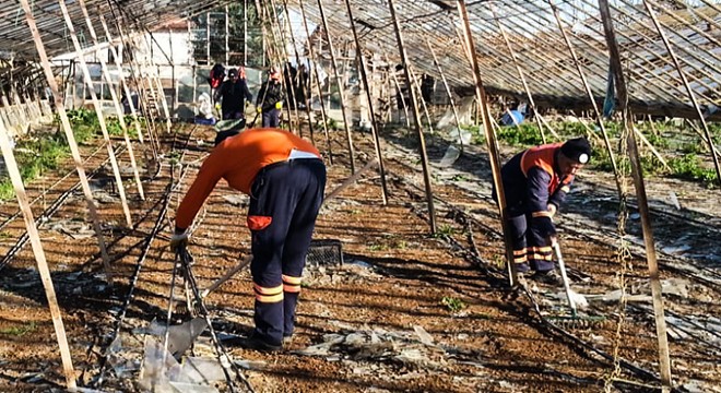 Muratpaşa'dan felaketzedelere yardım
