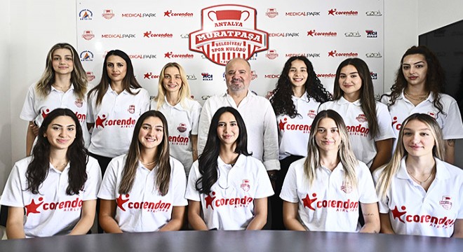 Muratpaşa'nın Sultanları sözleşmelerini imzaladı