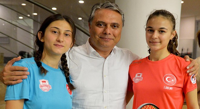 Muratpaşa squash turnuvası sona erdi