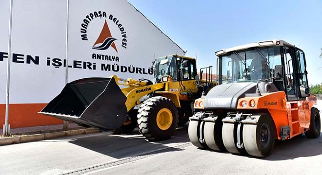 Muratpaşa'ya yeni iş makineleri