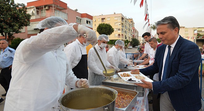 Muratpaşa Belediyesi Etiler de iftar verdi