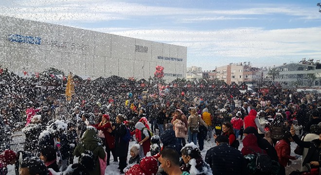 Muratpaşa da yeni yıl partisi