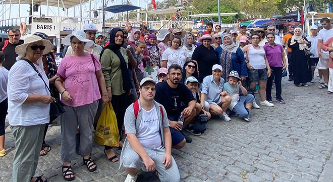 Muratpaşa dan özel çocuklara mavi yolculuk