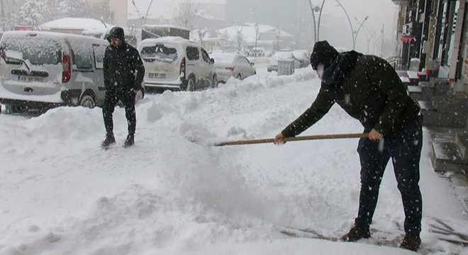 Muş ta 261 köy yolu ulaşıma kapandı