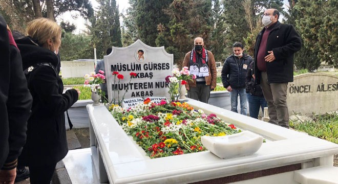 Müslüm Gürses ölümünün 8. yılında mezarı başında anıldı