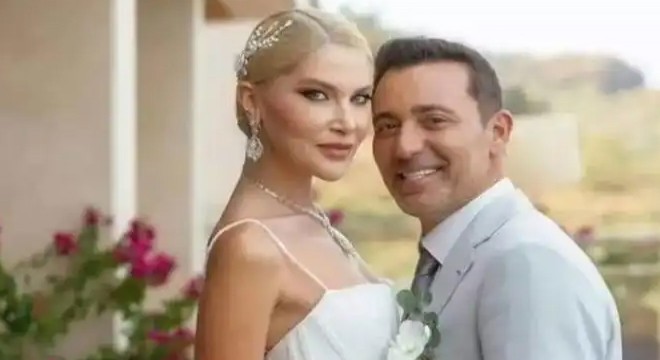 Mustafa Sandal'dan kayınpederine jest
