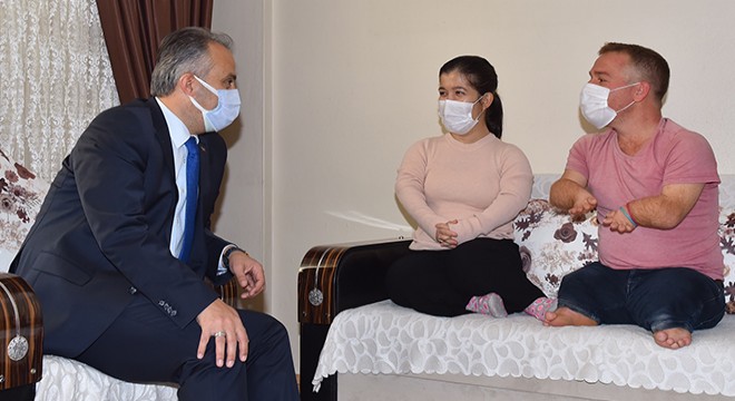 Mutlulukları boylarından büyük