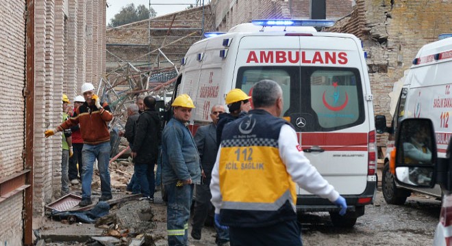 Müze inşaatında iskele çöktü: 1 ölü, 7 yaralı