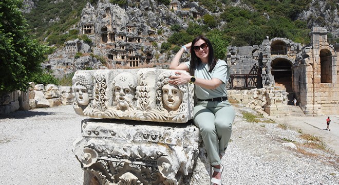 Myra'daki tiyatro maskları ilgi çekiyor