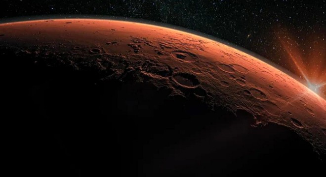 NASA, Mars yüzeyindeki ürkütücü görüntüyü paylaştı!