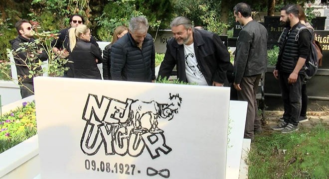 Nejat Uygur ölümünün 6'ncı yılında mezarı başında anıldı
