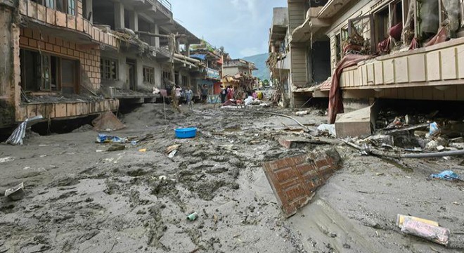 Nepal'deki selde can kaybı 804'e yükseldi