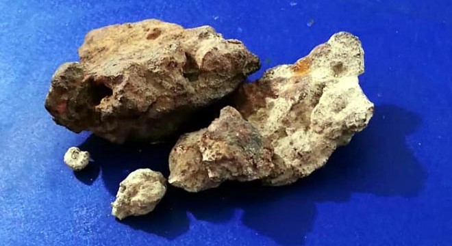Nevşehirli çiftçi, tarlada 'gök taşı' bulduğunu iddia etti