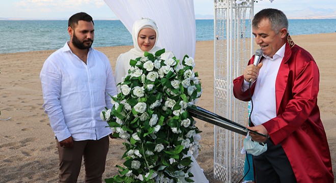 Nikah memuru babanın zor görevi