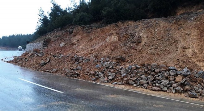 Nurdağı nda, yağışlar istinat duvarını çökertti