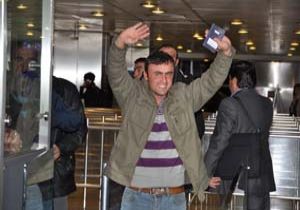 Özgürlüğe el salladılar