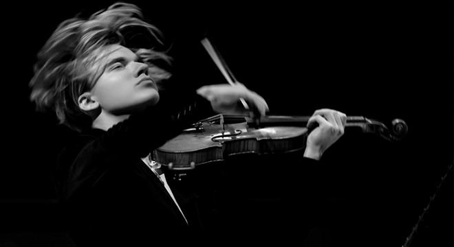 Ödüllü genç keman virtüözü Yury Revich İstanbul’da