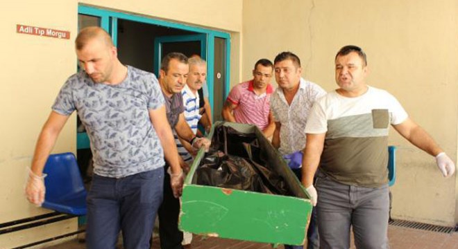 Oğlu tarafından dövülerek öldürülen babayı, yakınları defalarca uyarmış
