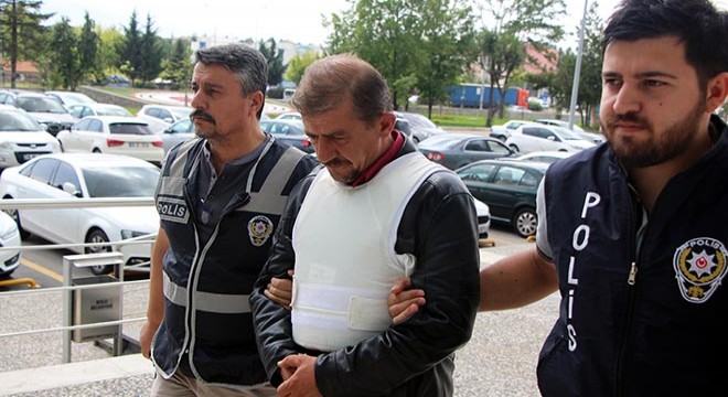 Oğlunu bıçakla yaralayan babanın tutuklanması istendi