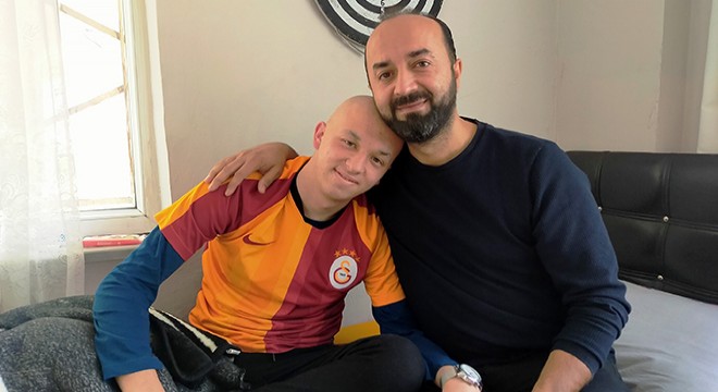 Oğlunu tedavi ettirmek isteyen baba yardım bekliyor