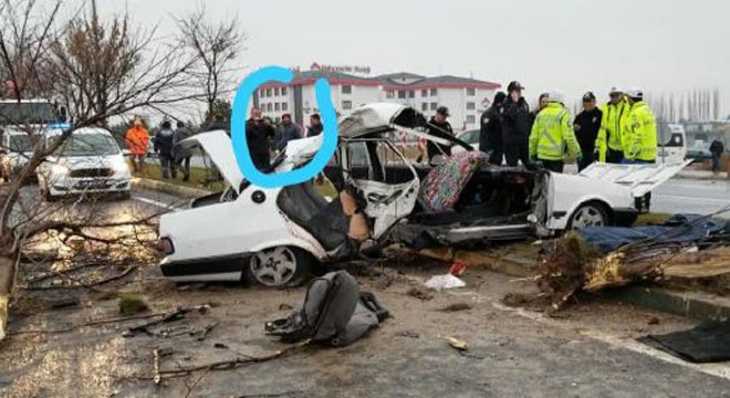 Oğlunun öldüğü kaza yerinde temizlik yapan babanın en acı anı