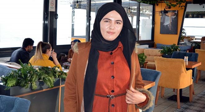 Öğrenci kartını gösteren üniversiteliye ücretsiz yemek