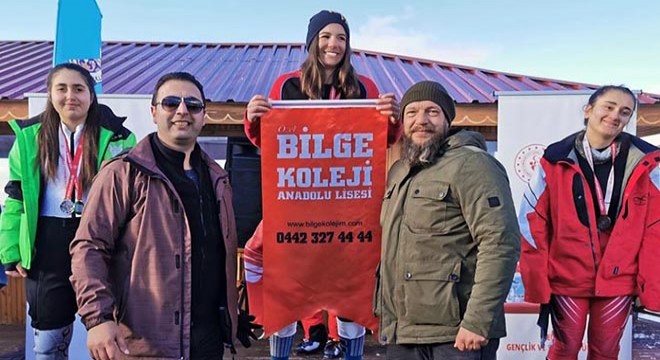Öğrenciler Palandöken'de yarıştı