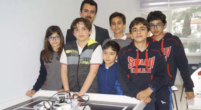Öğrenciler robot yapmayı öğreniyor