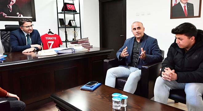 Öğrencilerden Kaymakam Çam'a ziyaret