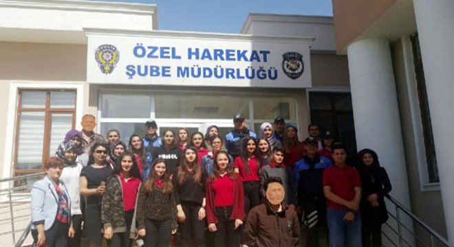Öğrencilerden Özel Harekat'a ziyaret