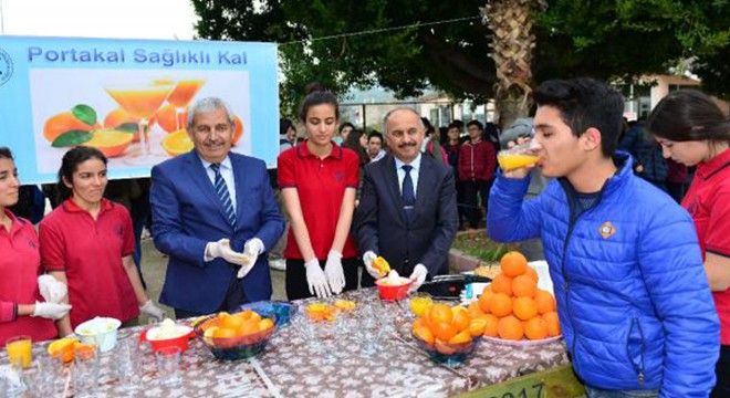 Öğrencilerden portakallı mesaj