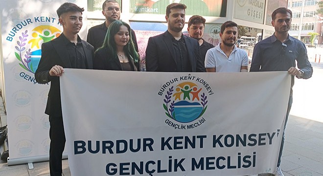 Öğrencilerden otobüs zammına tepki