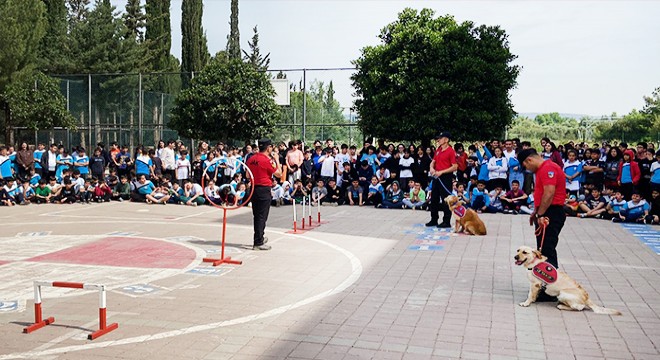 Öğrencilere JAK tan deprem eğitimi