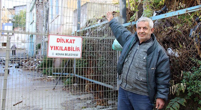 Öğrencilerin 'çelik tünelli' okul yolculuğu