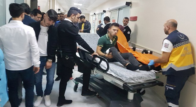 Öğrencilerin okuldaki çarpışması bıçaklı kavgaya dönüştü